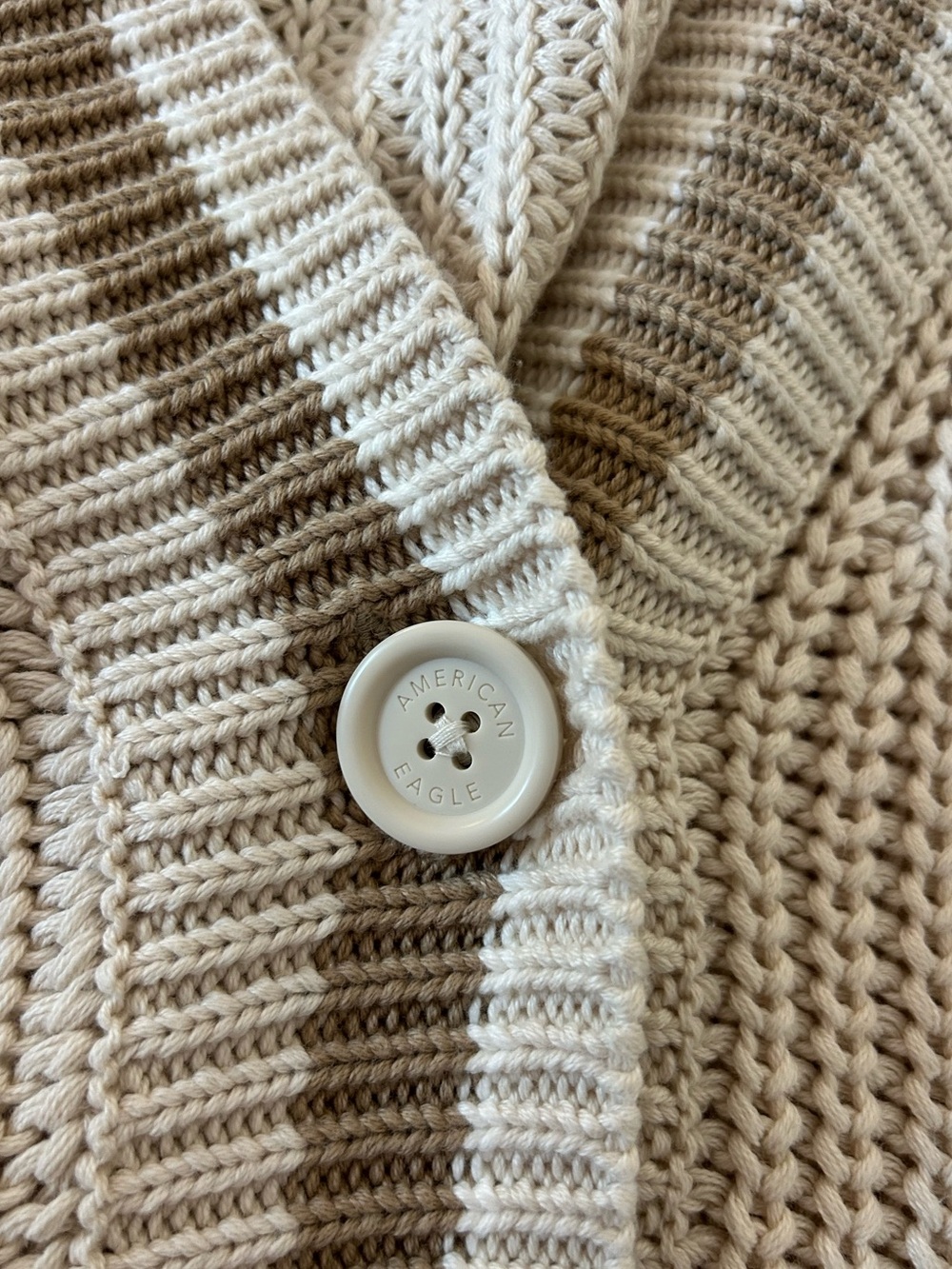 American Eagle Cream Chunky Knit Oversized Cardigan Sweater — Size S — Like New - Picture 4 of 8